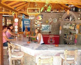 Celik Apart - İçmeler - Bar