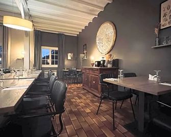 La Promenade - Coings - Salle à manger