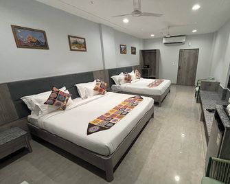 The Byke Boutique - Amra Oasis Osian - Osiān - Bedroom