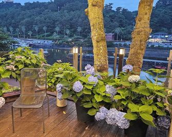 Cheonjiyeon Crystal Hotel - Seogwipo - Parveke