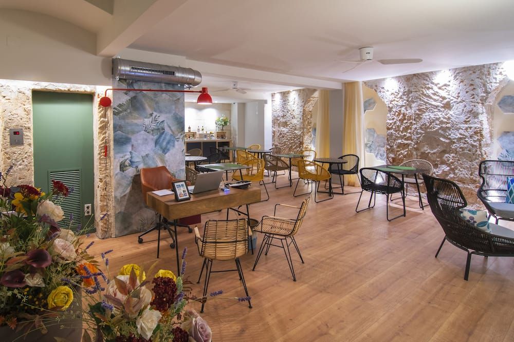 أبونتادوريس 8