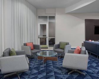 Unwind by the waterfall and explore Clearwater beaches | 3 Units - Oldsmar - Lounge