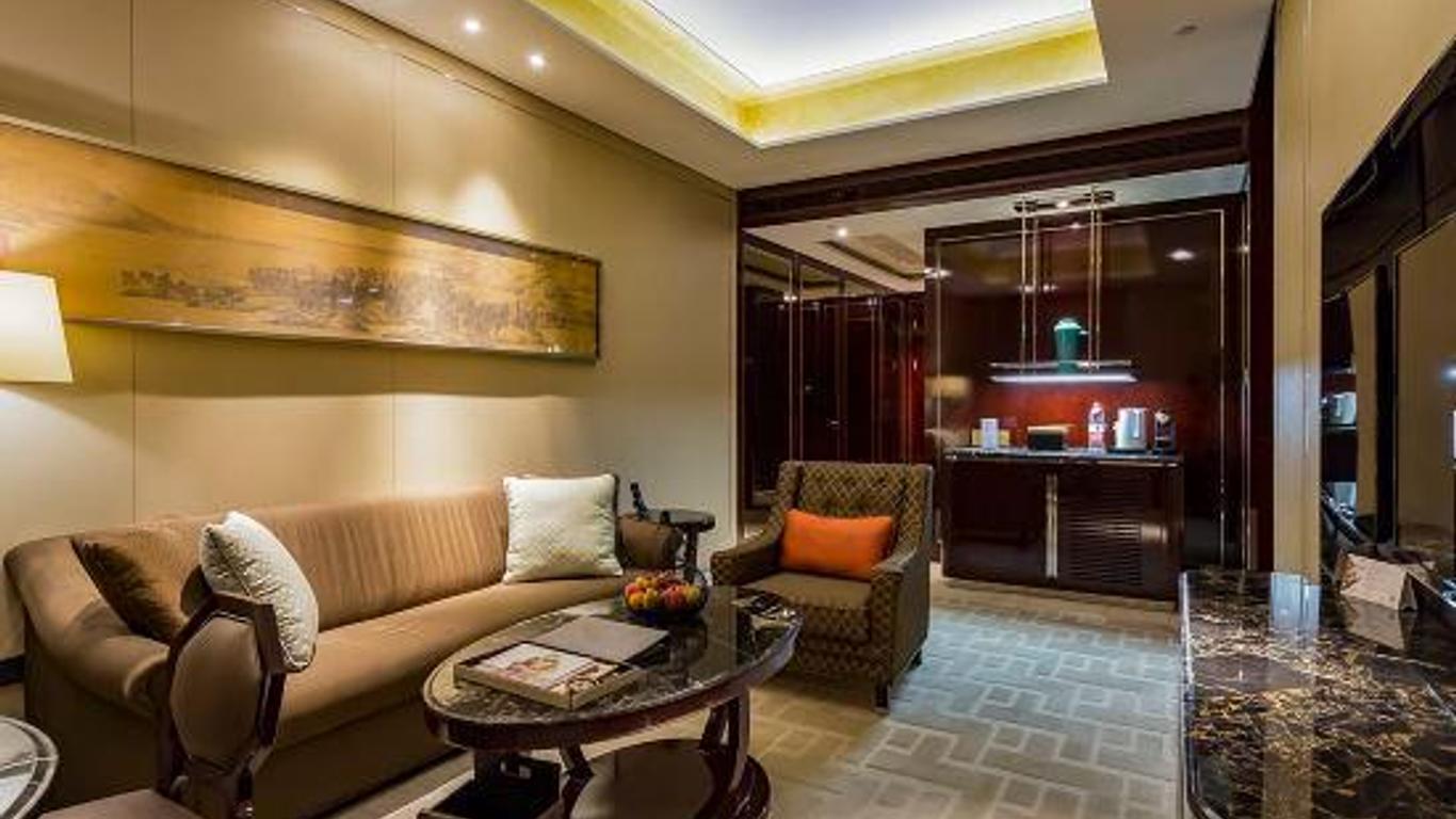 Palace Garden Hotel And Resorts
