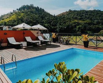 Kastel Itaipava - Petrópolis - Uima-allas