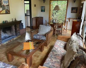 Country houses in Avandaro, 700 m. of commercial area Avandaro - Valle de Bravo - Sala de estar