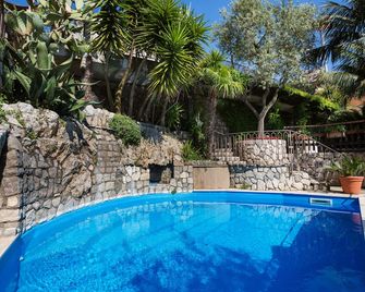 L'Ulivo Resort - Vico Equense - Zwembad