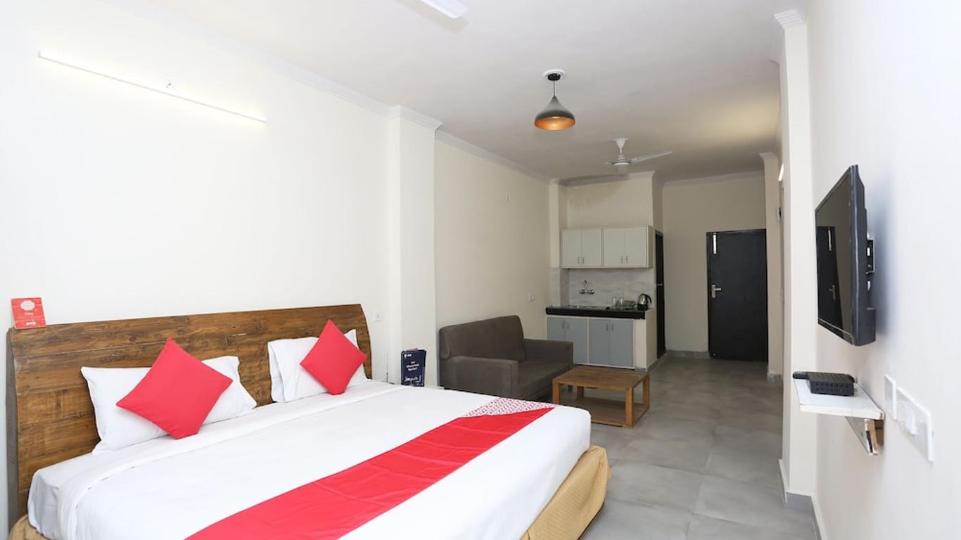 Hotel Dev Palace By OYO Rooms