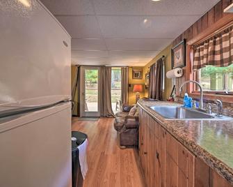 Lone Ranger Cabin with 50 Acres by Raystown Lake - Huntingdon - Kitchen