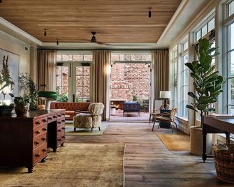 The Pinch Hotel - Charleston - Sala de estar