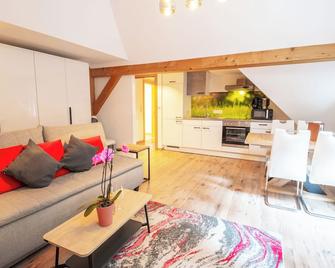 ريزيدنز جروبر - باد غاستيين - غرفة معيشة