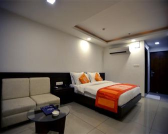 Shagun Hotel - Vadodara - Quarto
