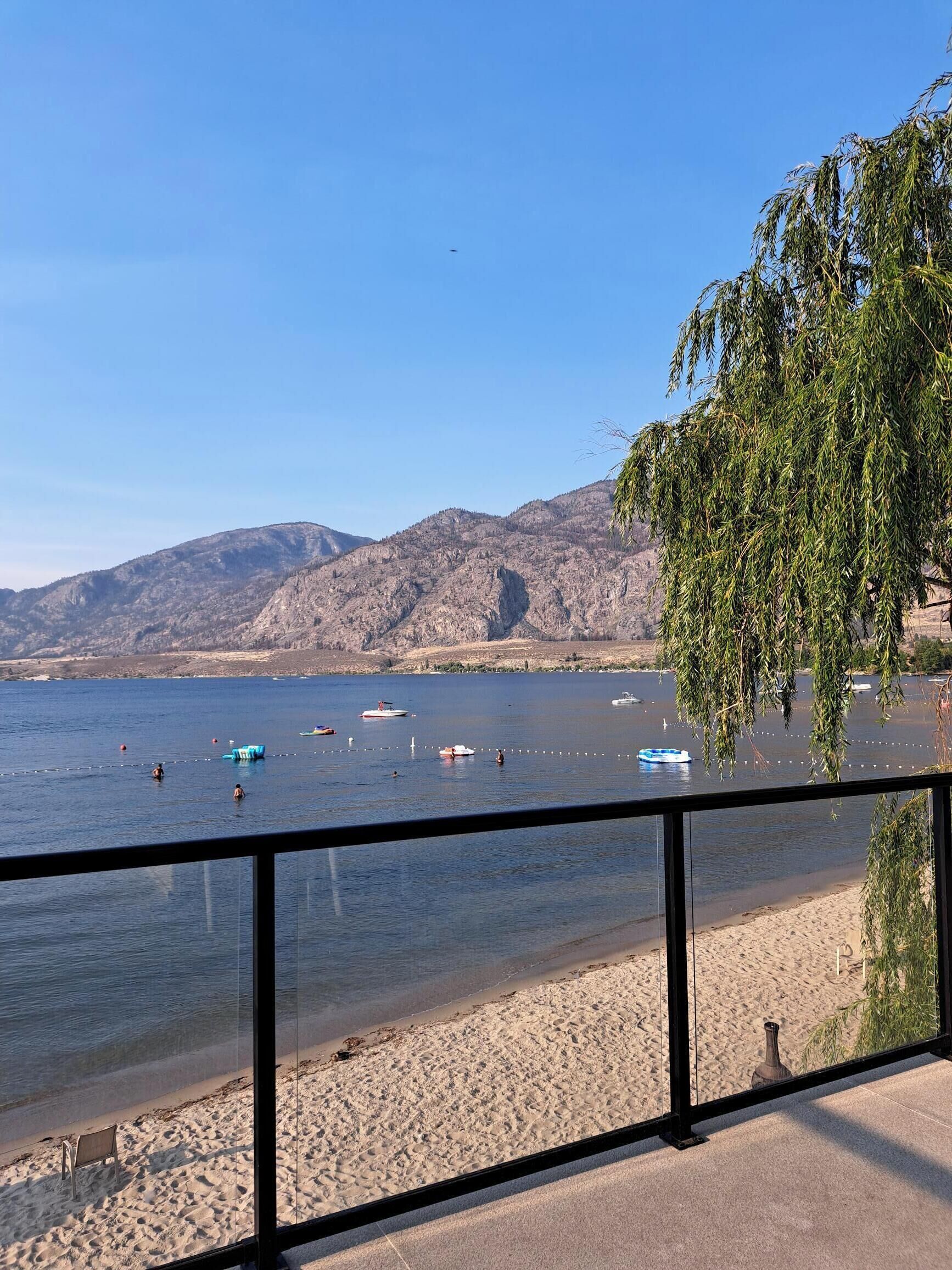 Richter Pass Beach Resort - Osoyoos - Balcony