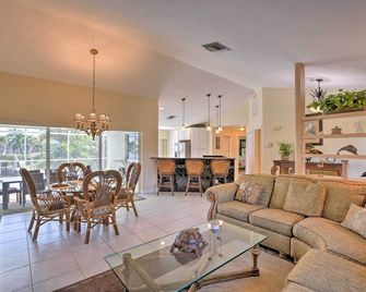 Canalfront Home w/ Private Saltwater Pool! - Marco Island - Living room