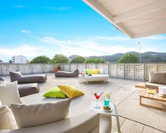 โรงแรม Sumus Hotel Monteplaya & Spa 4S - สำหรับผู้ใหญ่เท่านั้น - มัลกราท เด มาร์ - ระเบียง