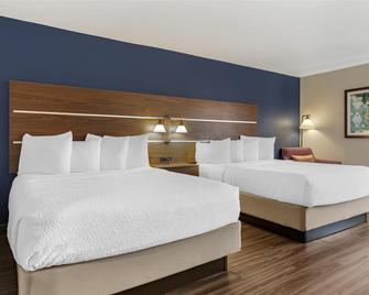 Best Western Plus Lexington Inn - Lexington - Bedroom