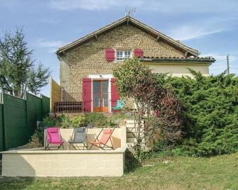 3 Bedroom Nice Home In Lahitte Toupiére - Lahitte-Toupière - Edificio
