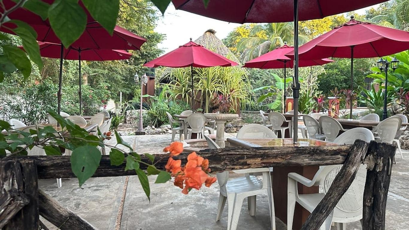 The Pickled Onion B&B and Restaurant Uxmal