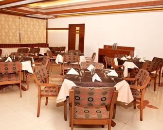 Fabhotel Amrit Residency - Indore - Restaurant