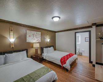 Tao's Inn - West Yellowstone - Bedroom