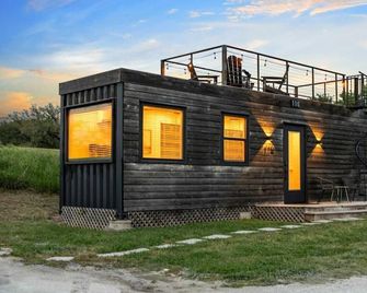 Container Home with Rooftop Views and Pickleball - Bellmead - Gebouw