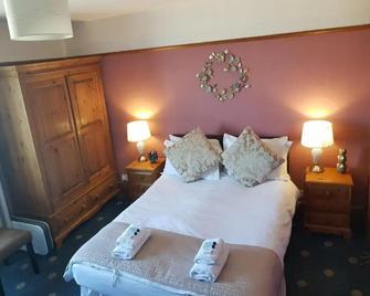 Waterfront Hotel - Deal
