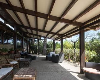 Happy Village & Camping - Rome - Patio