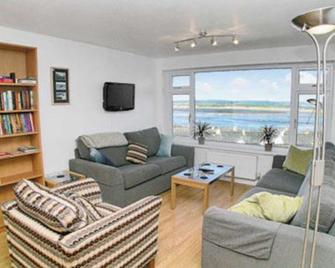 The Mount - Bideford - Living room