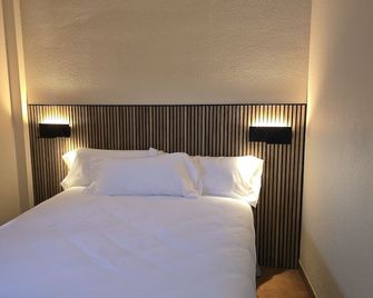 Hostal La Cigüeña - El Espinar