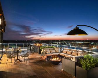 Moxy Springfield Downtown - Springfield - Balcony