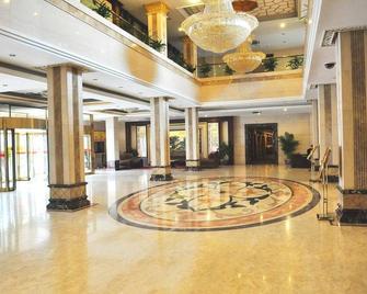 Mountain Villa Hotel - Chengde - Lobby