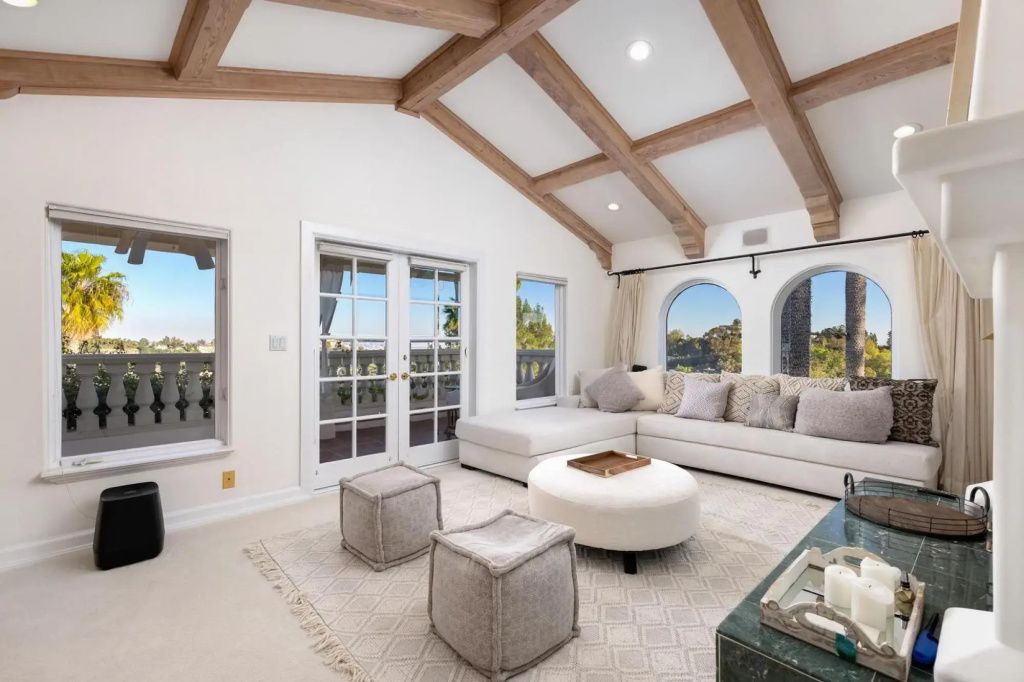 Stradella Spanish - Contemporary Mediterranean Estate w/ Resort-style Yard - Los Ángeles