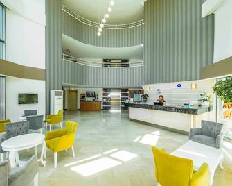 Side Löwe Hotel - Side - Lobby