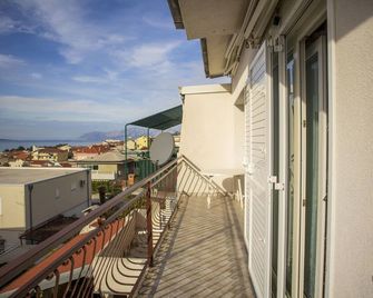 Apartments Marija (90391-A1) - Makarska - Makarska - Balcony