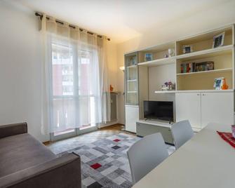 Zia Dina Apartment - Pasian di Prato - Living room