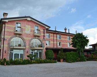 Hotel La Campagnola 1926 - Zevio - Gebouw