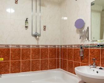 The Evenhill - Canterbury - Bathroom