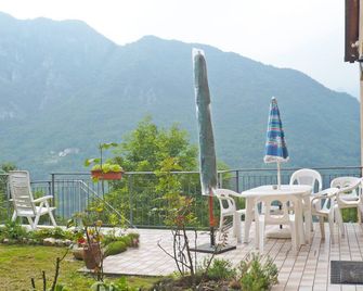 Villa In Posina Au Pied Du Pasubio ,completely Renovated,very Peaceful - Arsiero - Patio