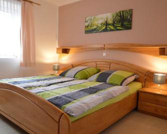 Modern Apartment In Eifel Near Forest - Dohm-Lammersdorf - Habitación