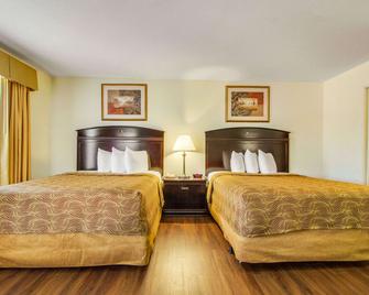 MainStay Suites Texas Medical Center/Reliant Park - Houston - Bedroom