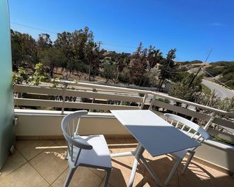 Mear Luxury Holiday Homes - Cretan Sunny Gems - Palaiochora - Balcony