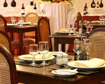 هوتل بريزيدنتي - سانتياغو - مطعم