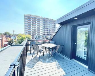 Charming 1 Bedroom Apartment in the heart of Westboro/Hintonburg - Ottawa - Balcón