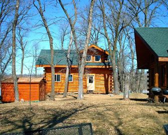 Stunning Northern Minnesota Island - Battle Lake - Edificio