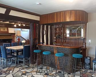 Vacation home for 10 people 1h15 from Paris - Le Neubourg - Bar