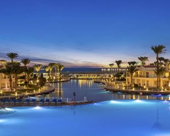 Pickalbatros Dana Beach Resort - Aqua Park - Hurghada - Pool