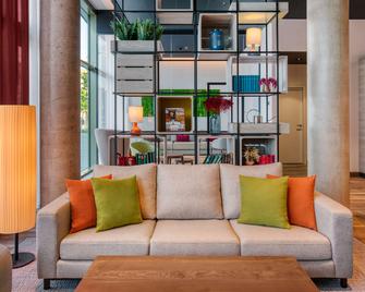 Intercityhotel Saarbrücken - זארבריקן - סלון