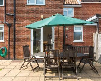 Hotel 18 Pilgrims Way - Leiston - Innenhof