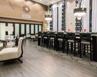 Hampton Inn & Suites Orlando-John Young Pkwy/S Park - Orlando - Bar