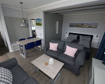 Landhaus Dircks - Sankt Peter-Ording - Wohnzimmer
