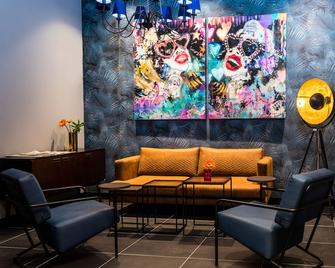 Nyx Hotel Madrid By Leonardo Hotels - Madrid - Lounge